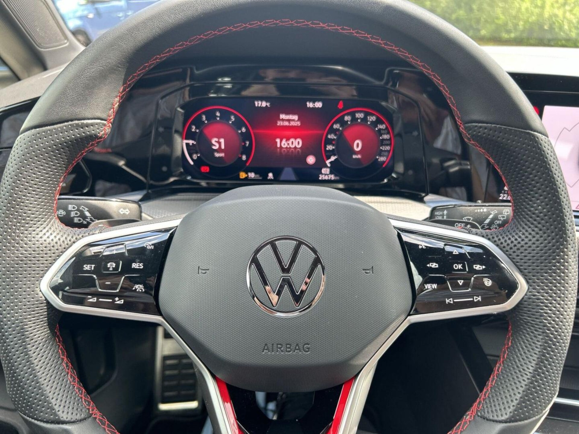 Volkswagen Golf GTI