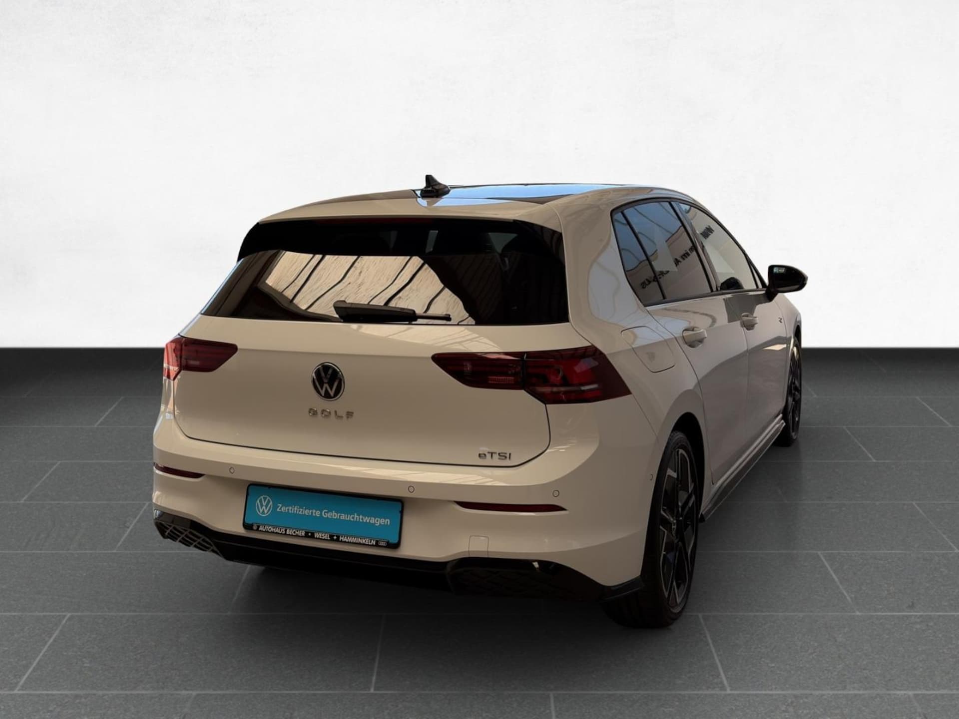 Volkswagen Golf R-Line