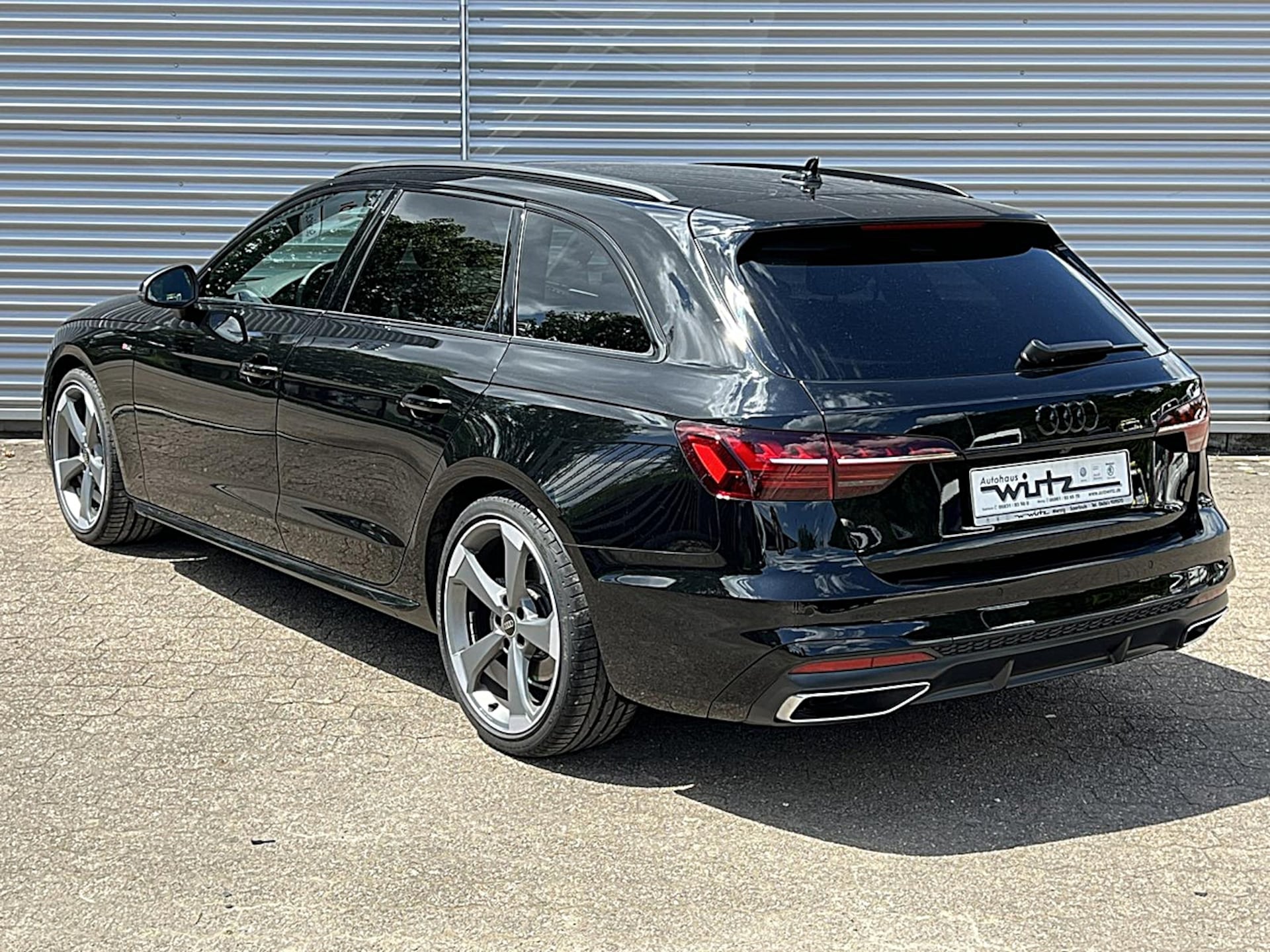 Audi A4 Avant S line