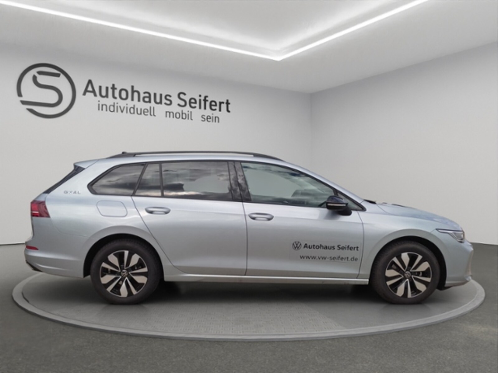 Volkswagen Golf Variant – Bild 7