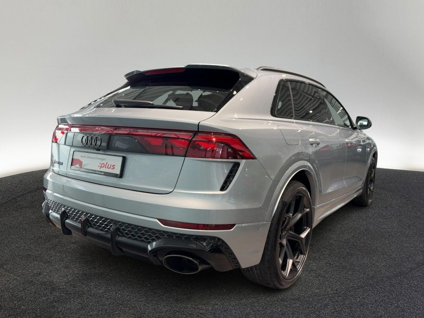 Bild über Audi RS Q8 SUV TFSI quattro 471 kW tiptronic - für weitere Informationen kontaktieren Sie den Audi Partner