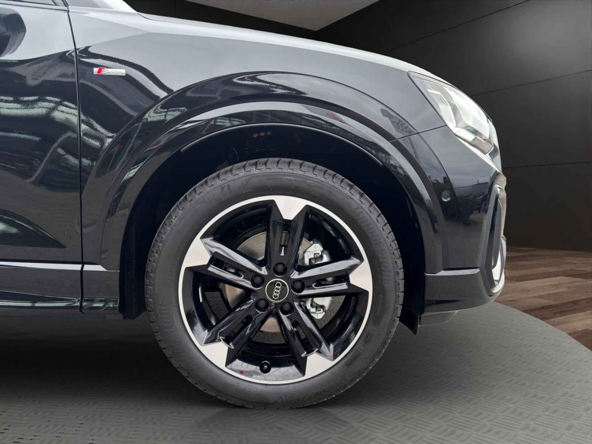 Audi Q2 S line