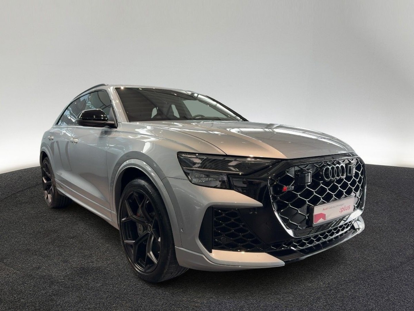 Bild über Audi RS Q8 SUV TFSI quattro 471 kW tiptronic - für weitere Informationen kontaktieren Sie den Audi Partner