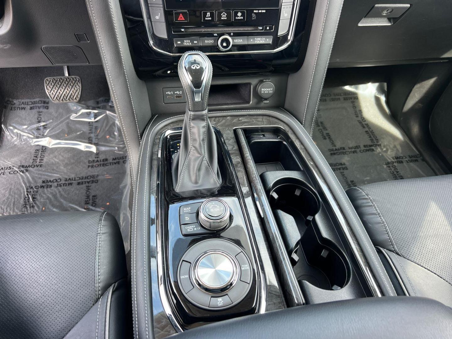 2020 INFINITI QX80 33