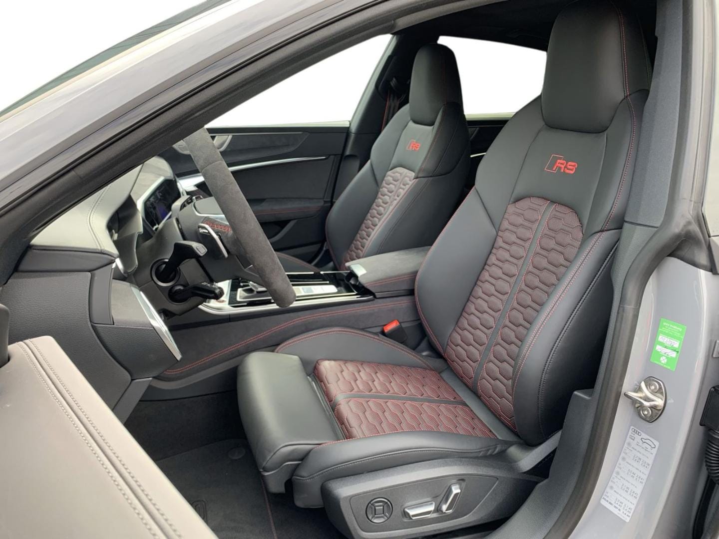 Bild über Audi RS 7 Sportback quattro tiptronic - für weitere Informationen kontaktieren Sie den Audi Partner