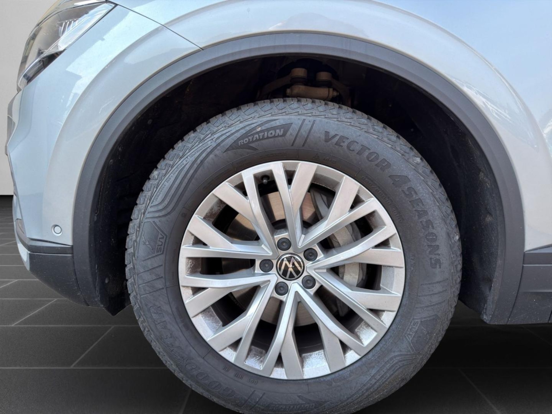 Volkswagen Touareg Basis-Modell
