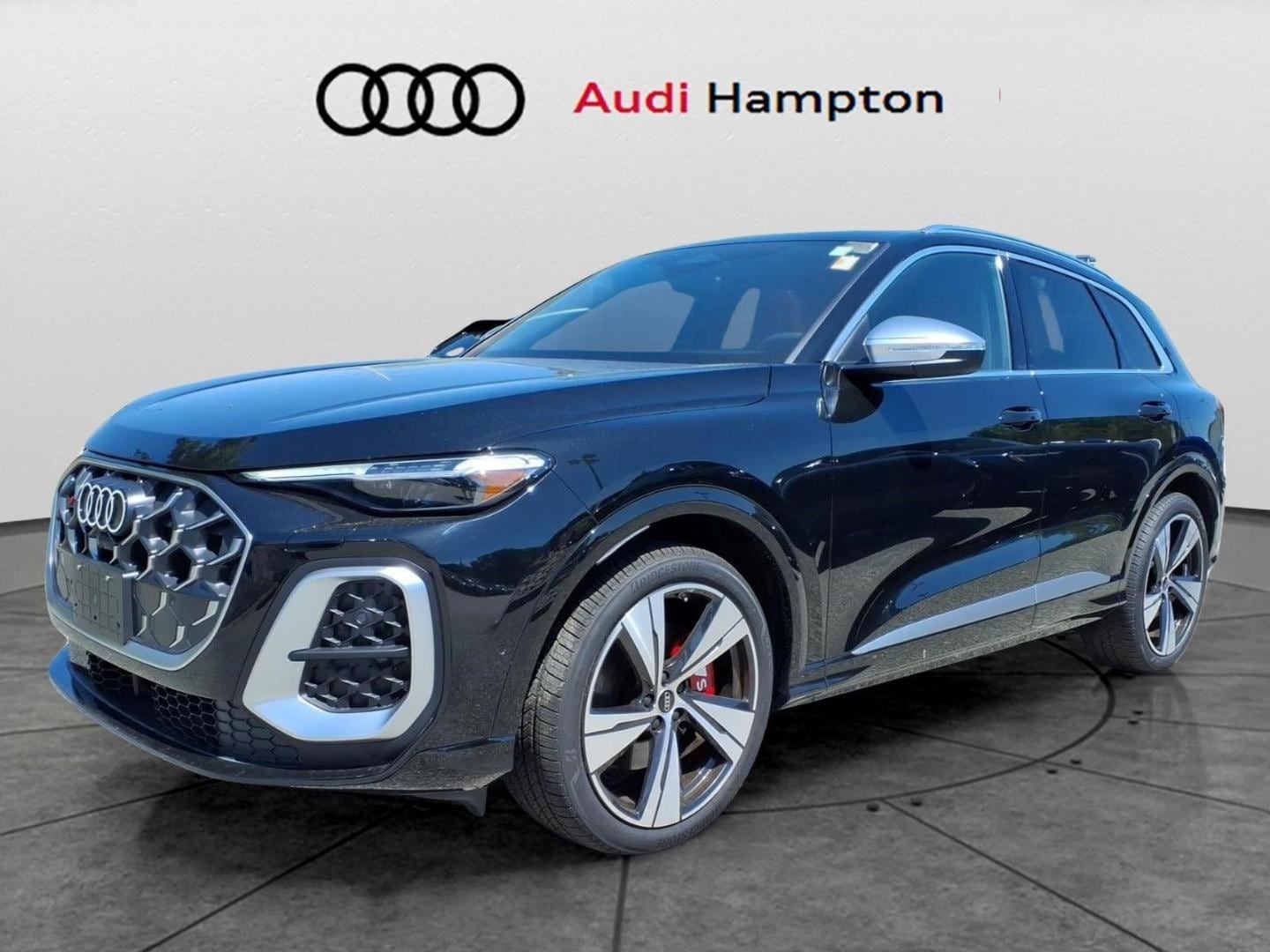 2025 Audi SQ5 Premium Plus's photo