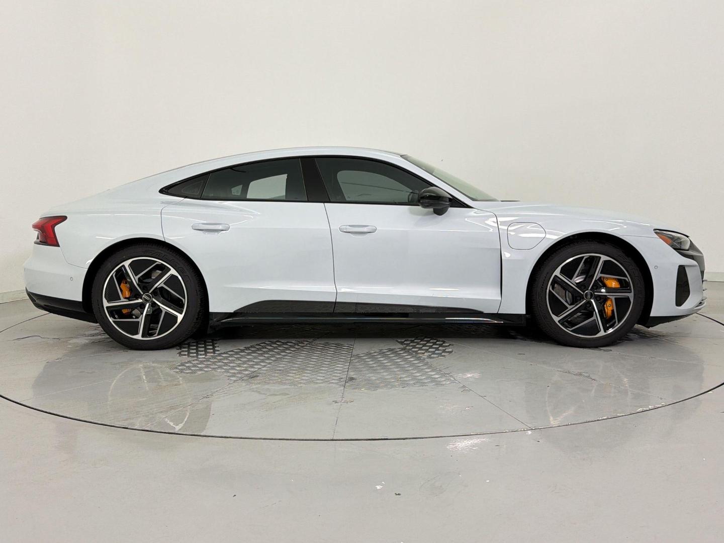 2024 Audi RS e-tron GT Base - Photo 8