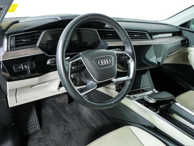 2024 Audi Q8 e-tron