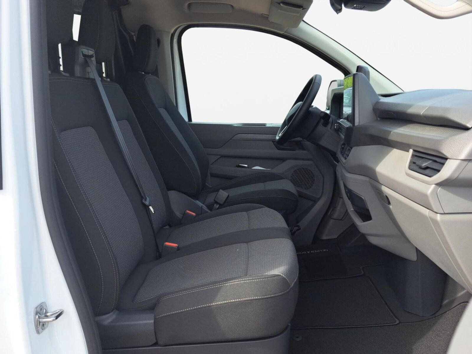 Volkswagen Transporter Kasten kurzer Radstand – Bild 4