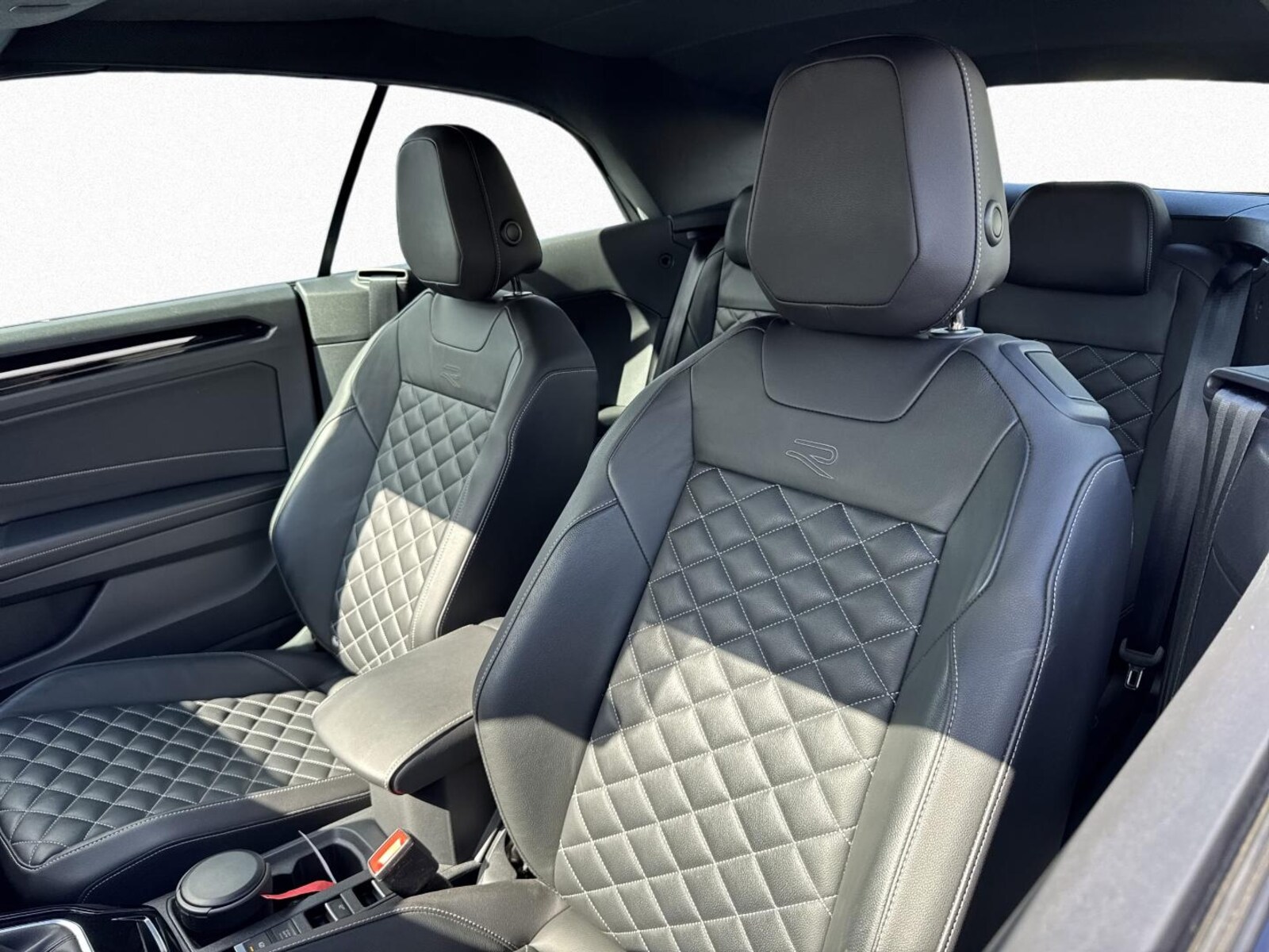 Volkswagen T-Roc Cabriolet – Bild 9