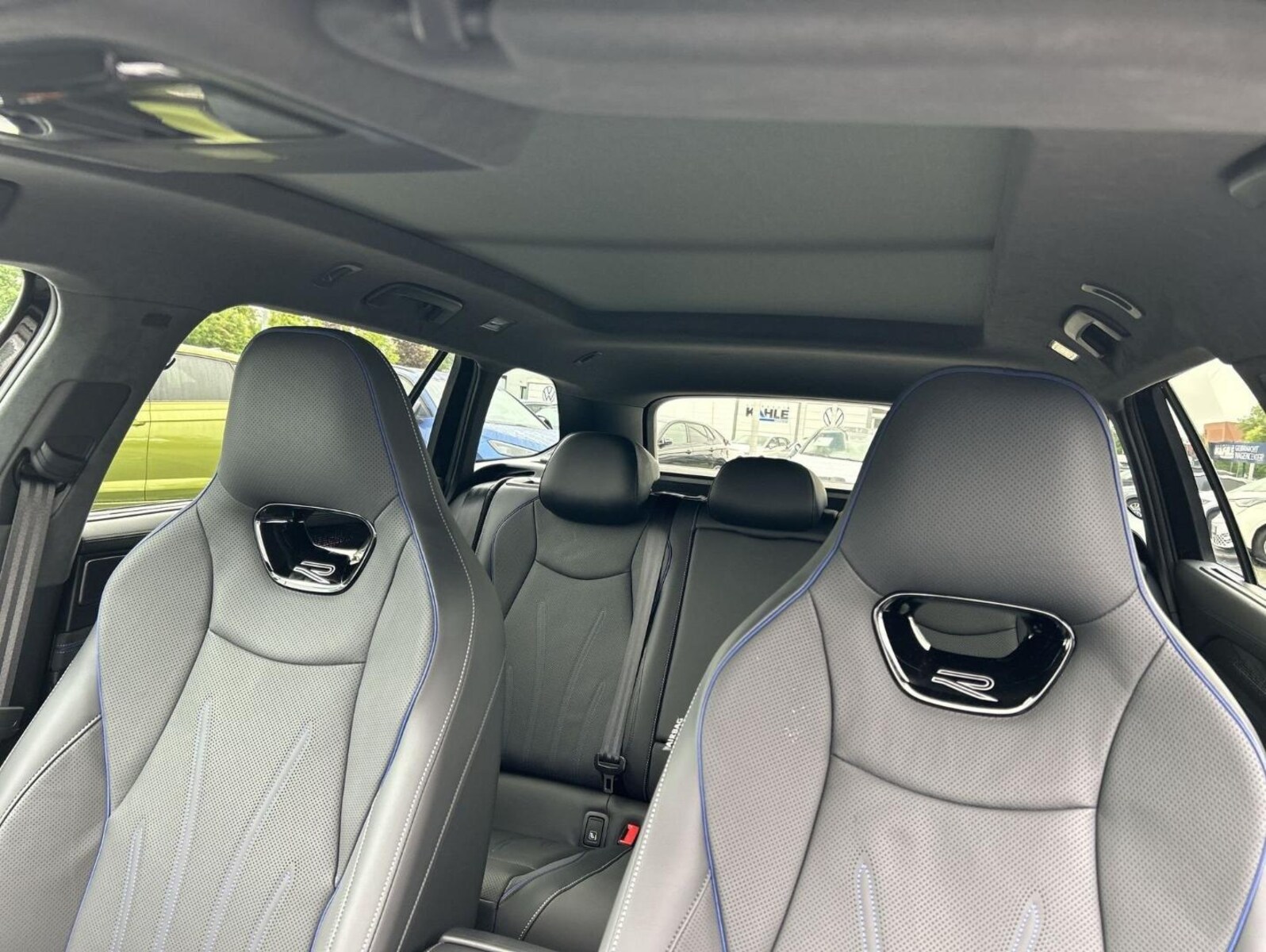 Volkswagen Passat – Bild 18