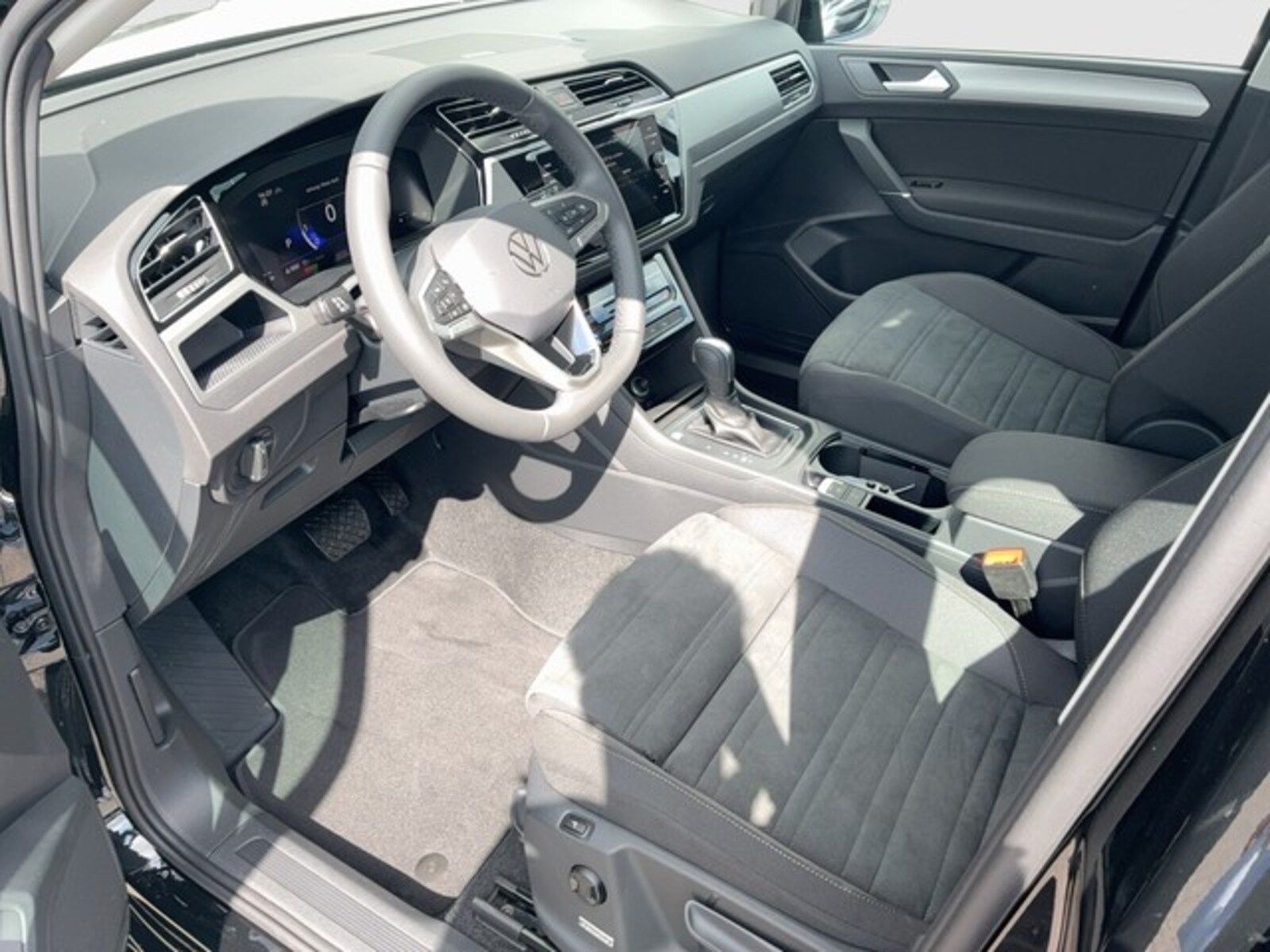 Volkswagen Touran – Bild 8