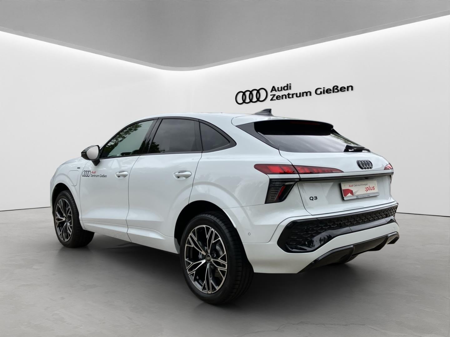 Bild über Audi Q3 Sportback e-hybrid e-hybrid 200 kW S tronic - für weitere Informationen kontaktieren Sie den Audi Partner