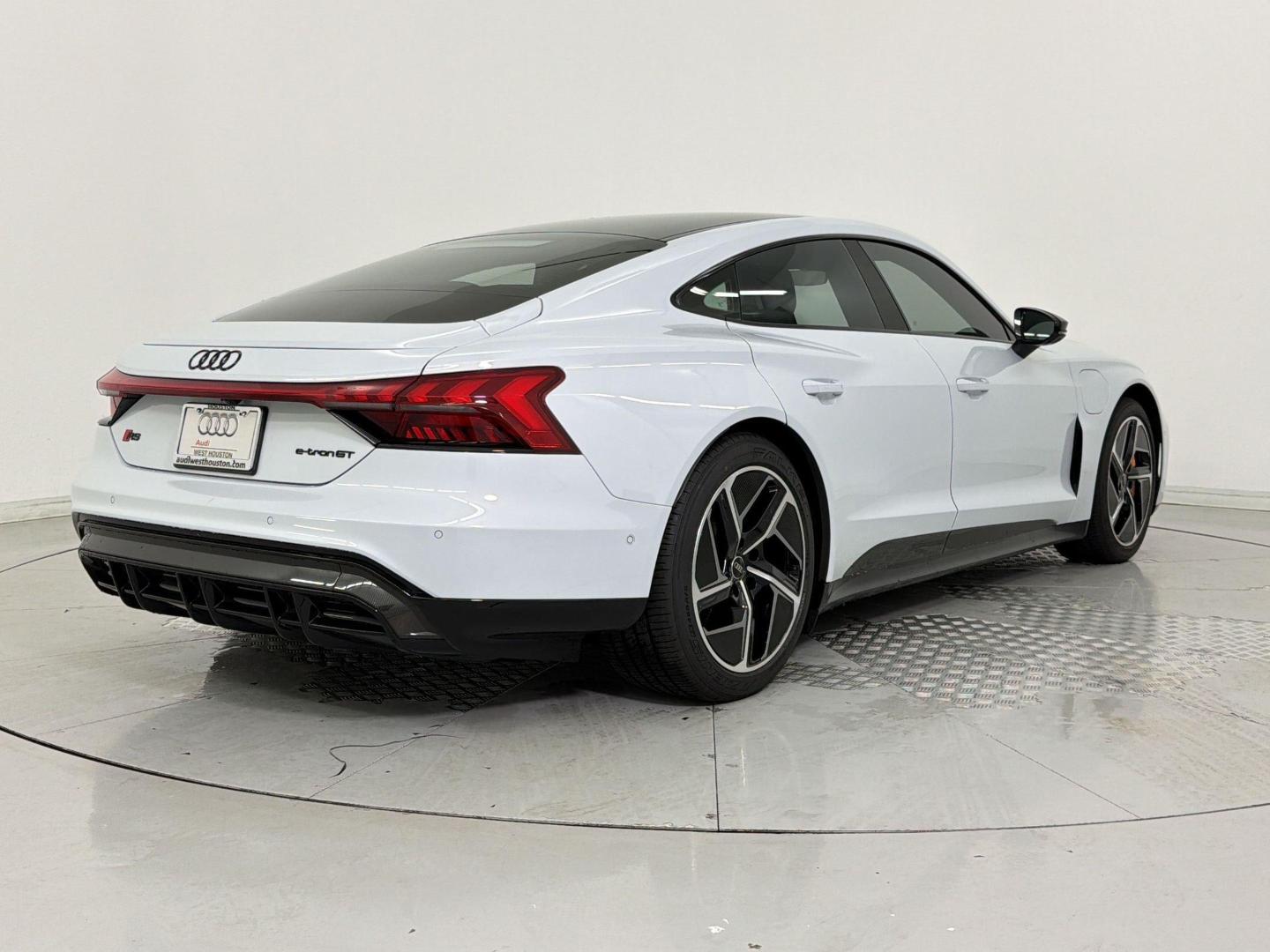 2024 Audi RS e-tron GT Base - Photo 9