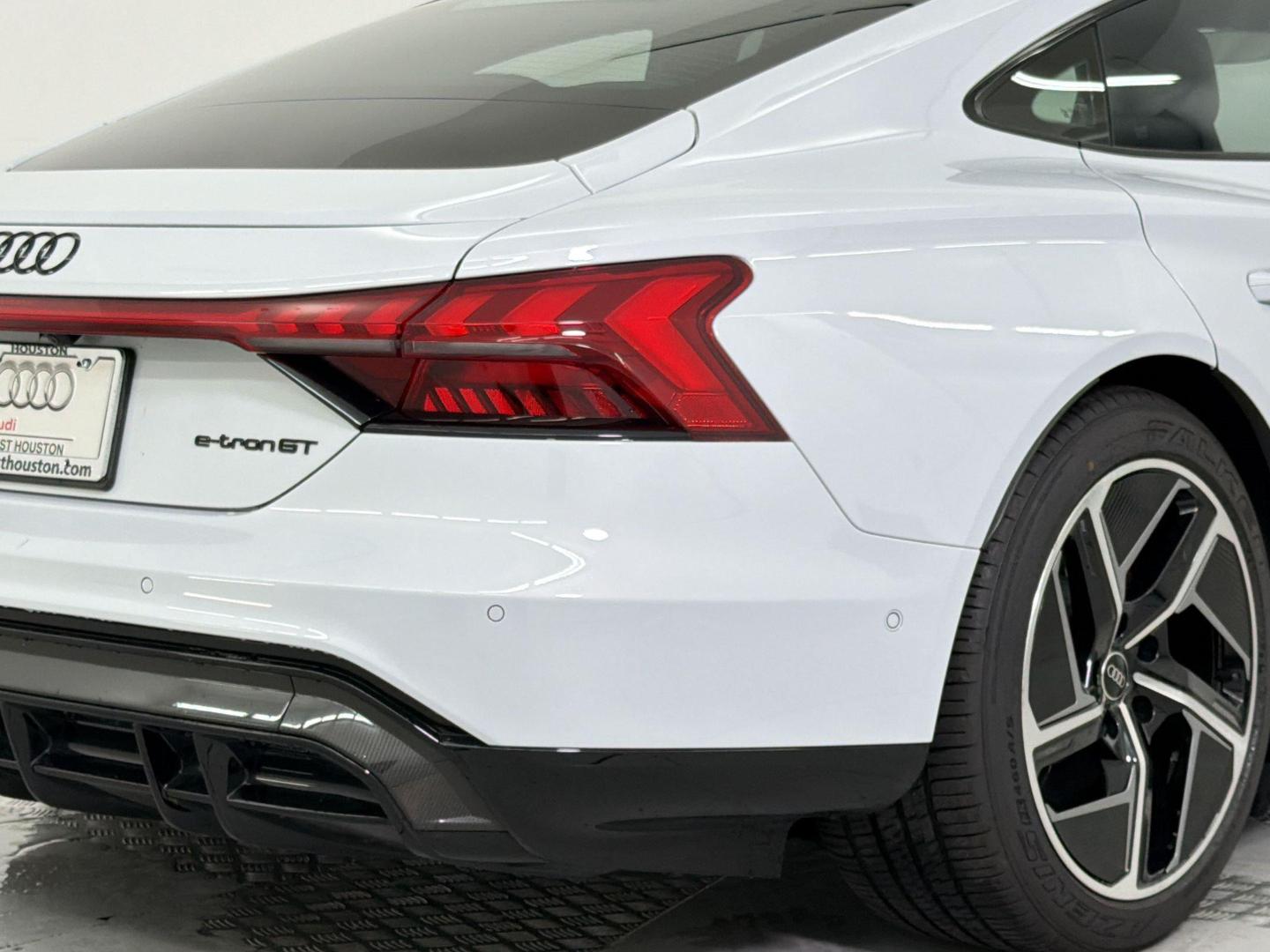 2024 Audi RS e-tron GT Base - Photo 12