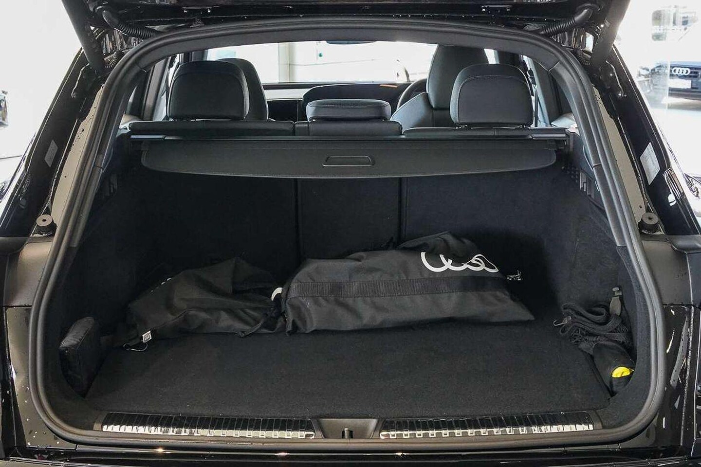 Image about Audi Q5 SUV e-hybrid quattro S tronic