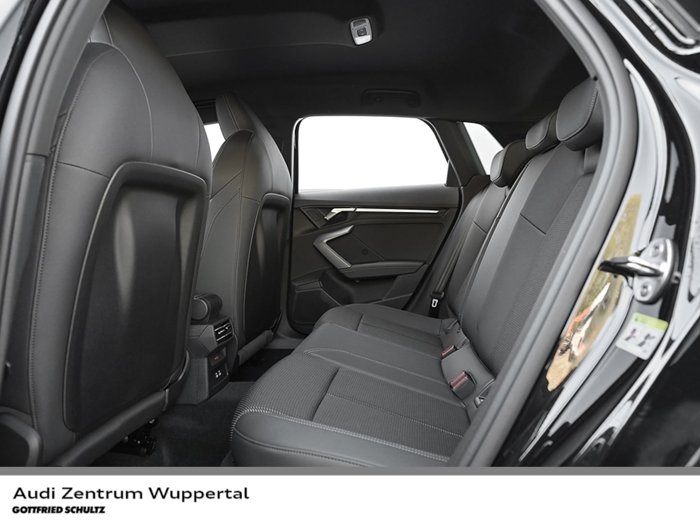 Bild über Audi A3 Sportback TFSI e S line 40 TFSI e S tronic - für weitere Informationen kontaktieren Sie den Audi Partner