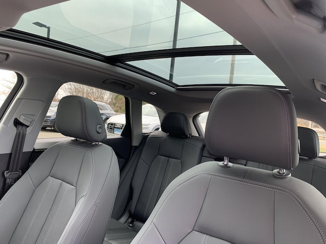 2025 Audi New Q5 Premium Plus - Photo 11