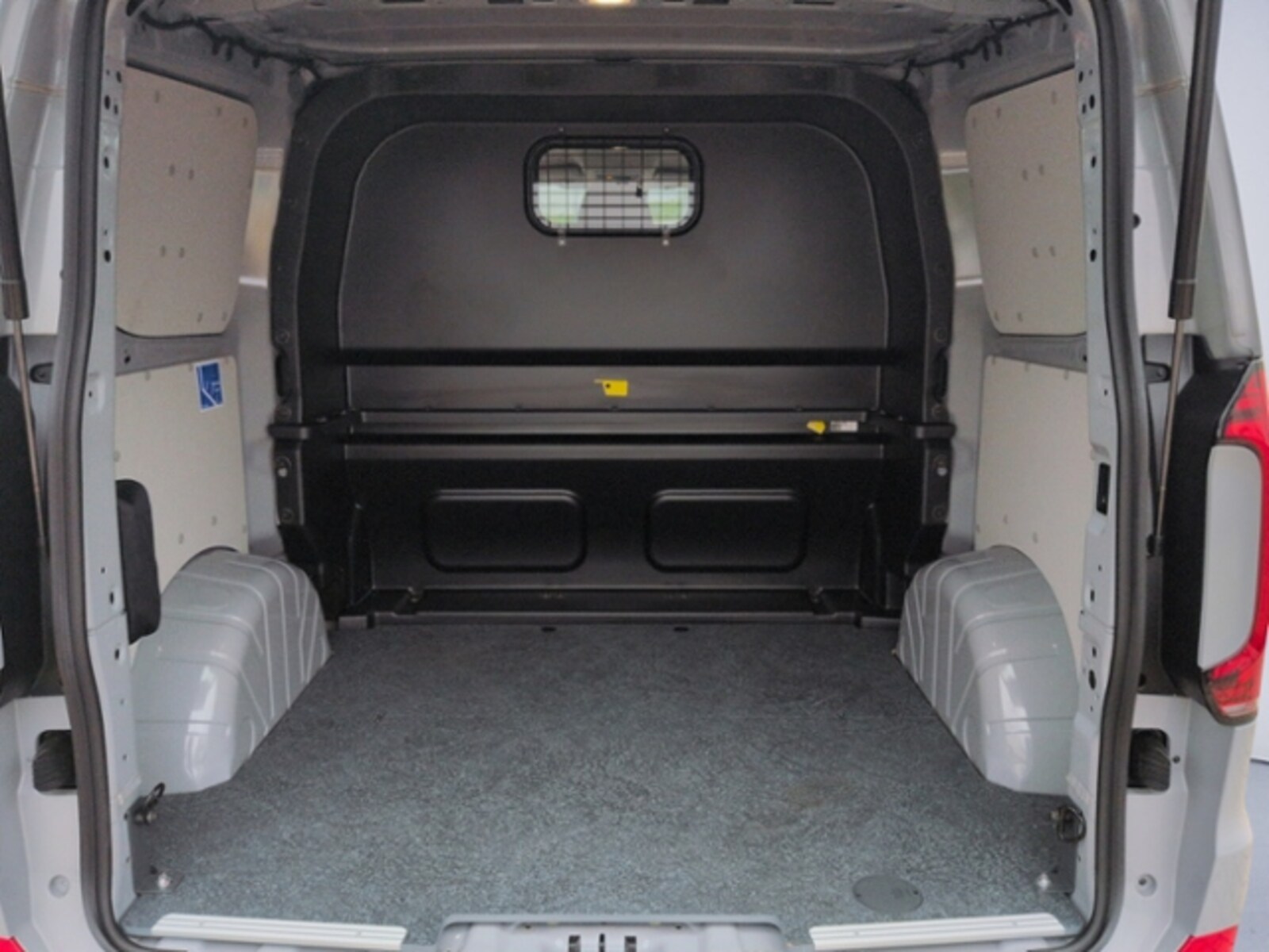 Volkswagen Transporter Kasten kurzer Radstand – Bild 17