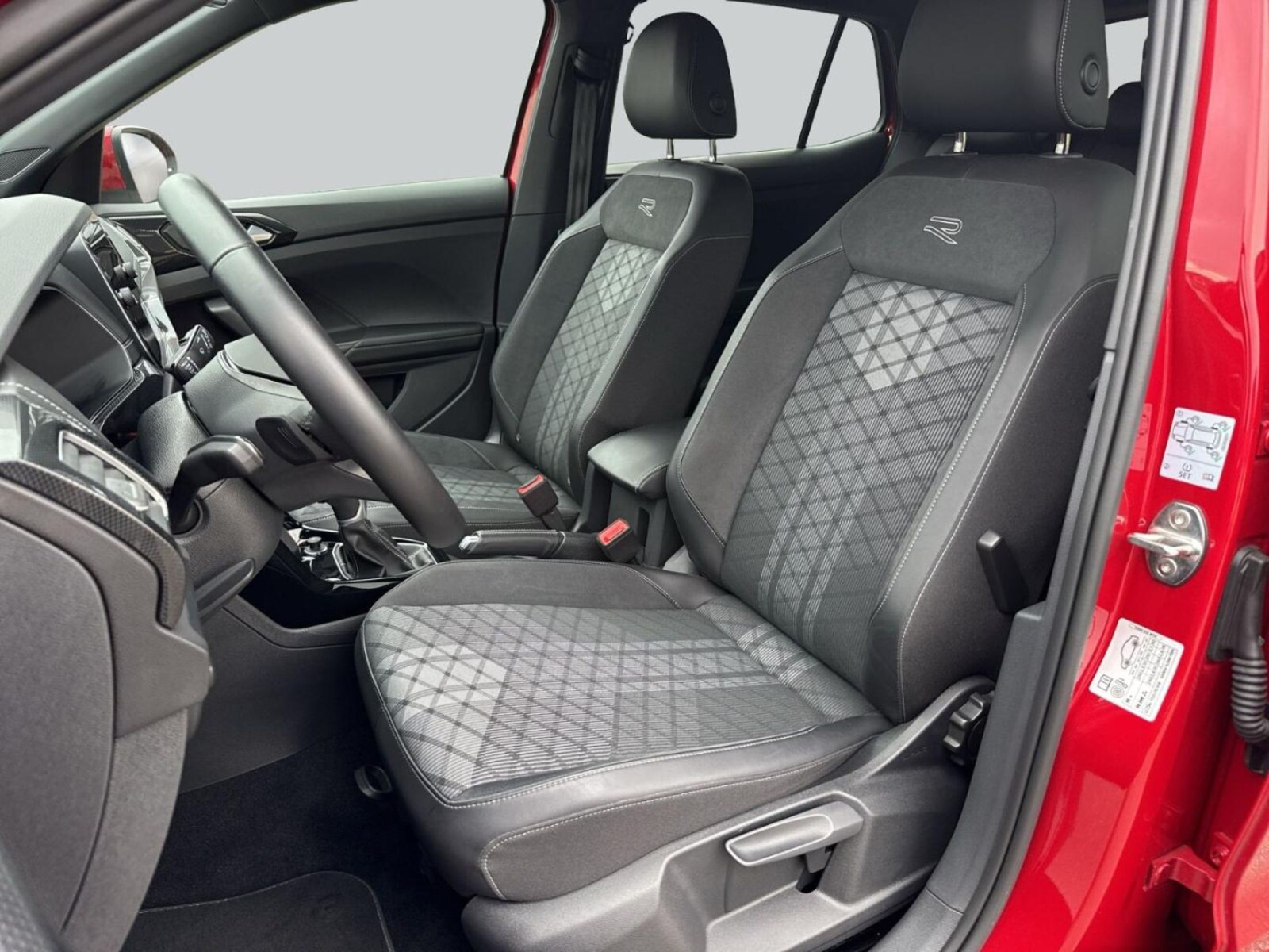 Volkswagen T-Cross – Bild 10
