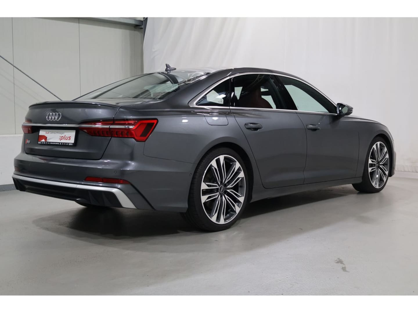 Bild über Audi S6 Limousine TDI quattro tiptronic - für weitere Informationen kontaktieren Sie den Audi Partner