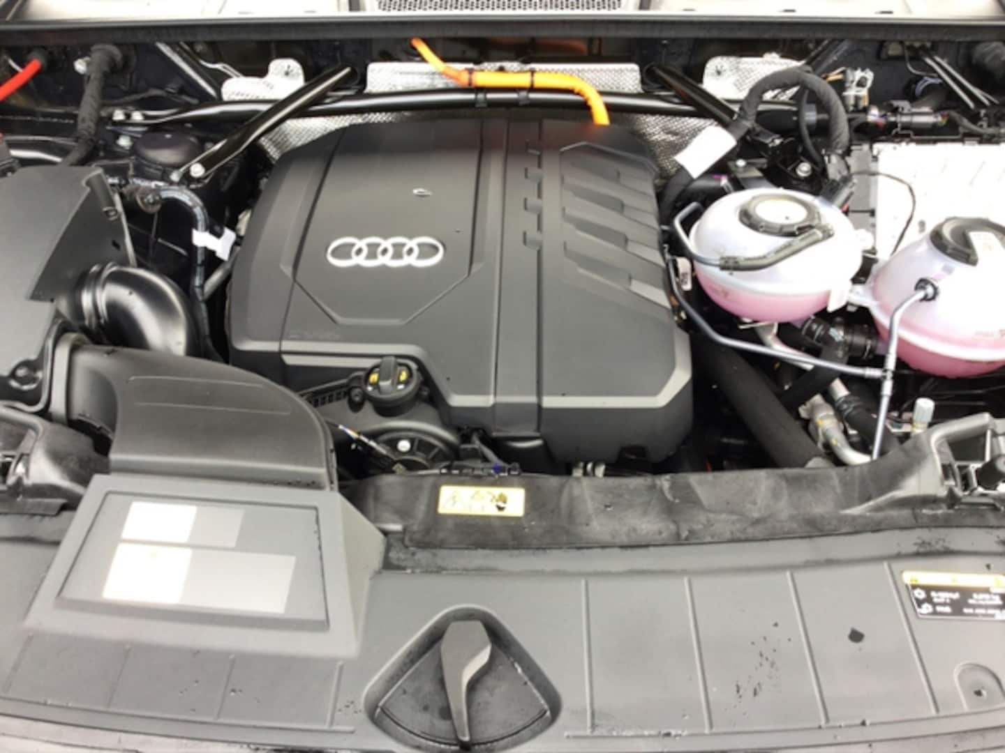 Bild über Audi Q5 TFSI e 50 TFSI e quattro S tronic - für weitere Informationen kontaktieren Sie den Audi Partner