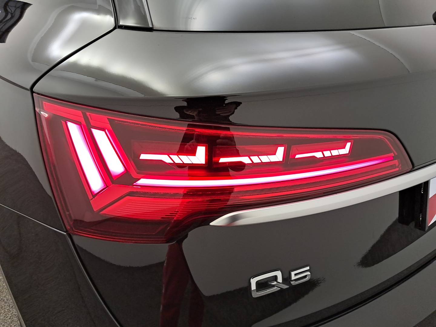 Image about Audi Q5 TFSI e Avus 50 TFSI e quattro 220 kW (299 ch) S tronic