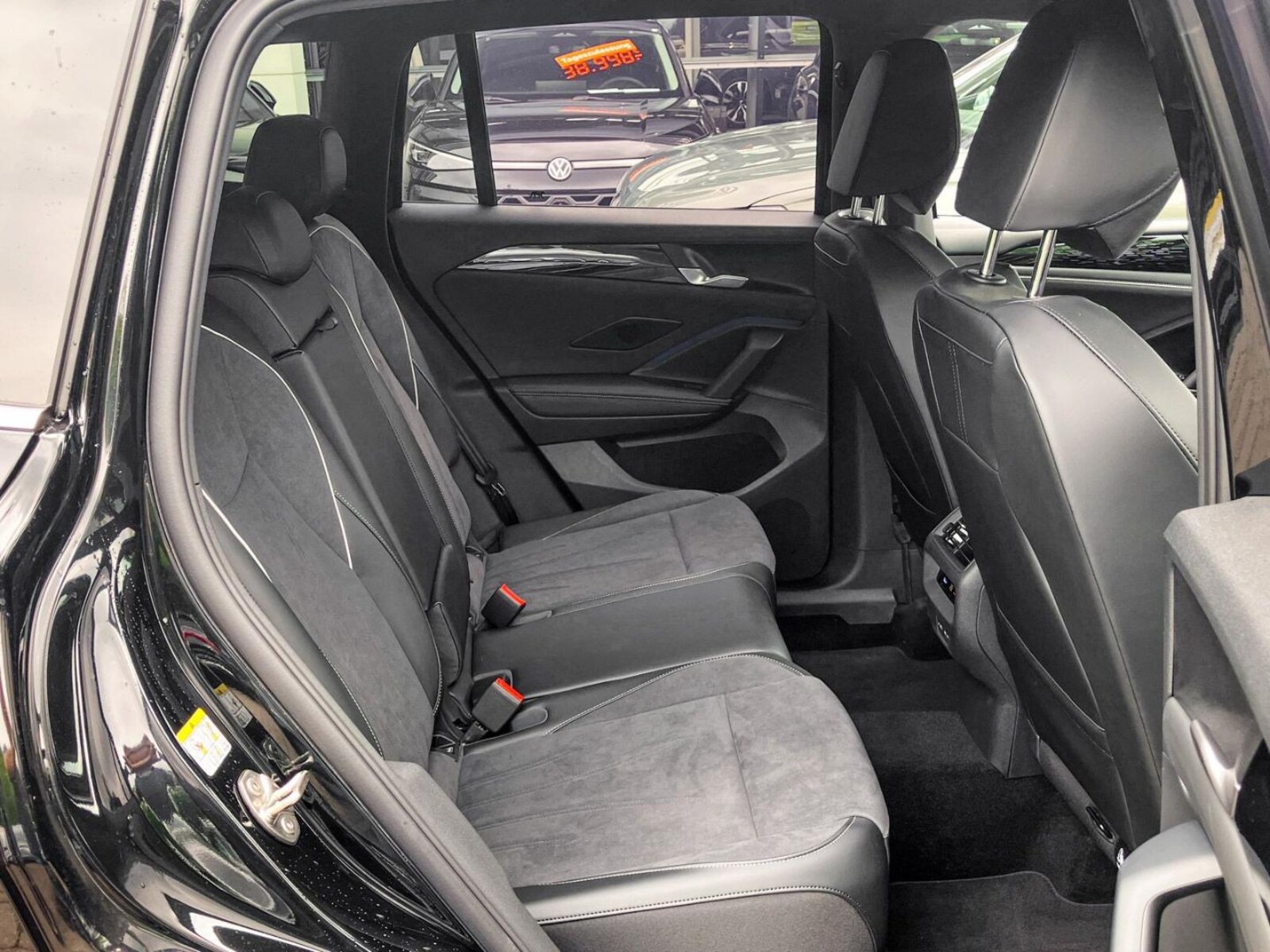 Volkswagen Tiguan – Bild 12