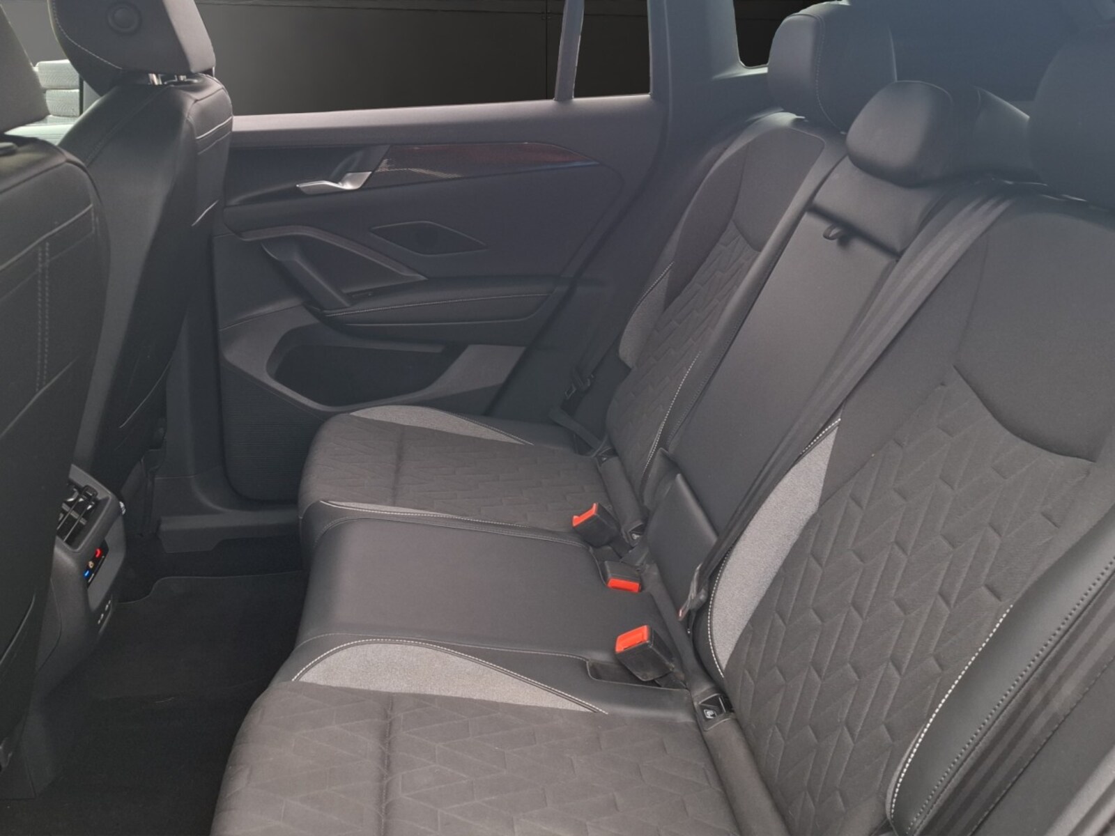 Volkswagen Tiguan – Bild 12