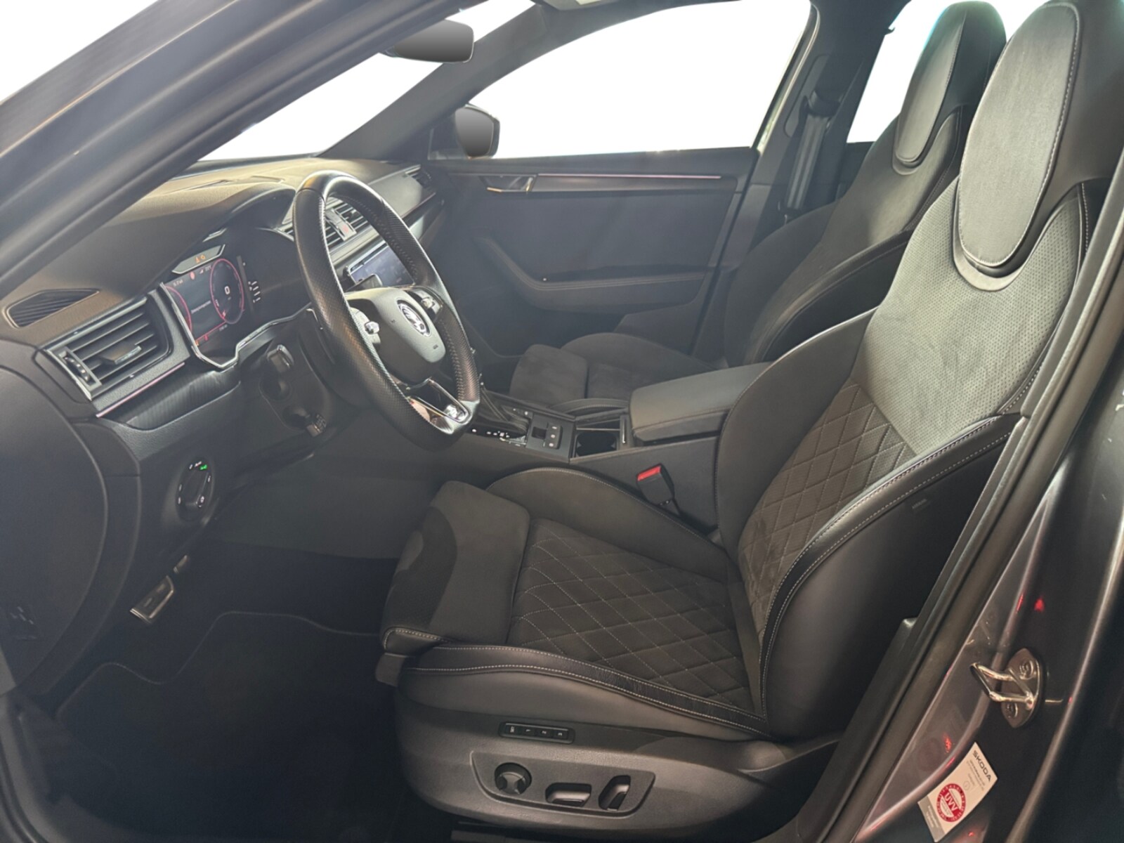 Škoda Superb Combi – Bild 5