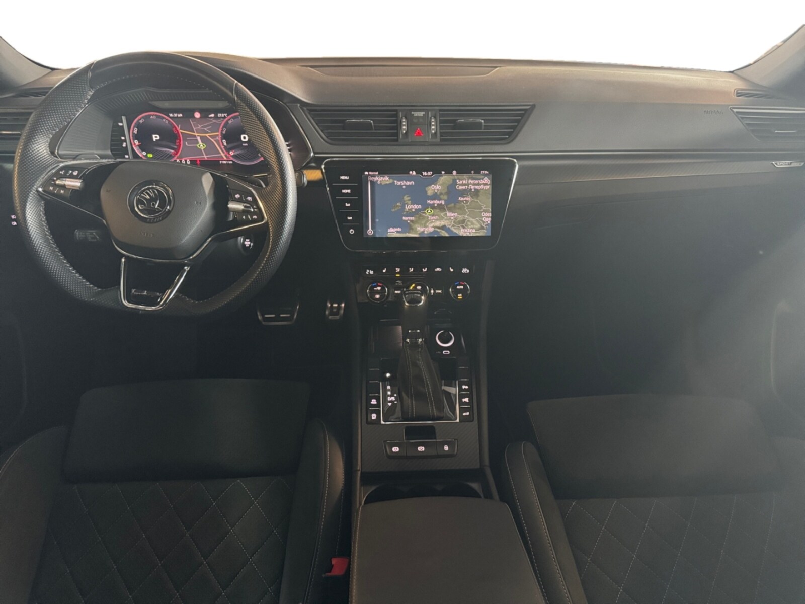 Škoda Superb Combi – Bild 6