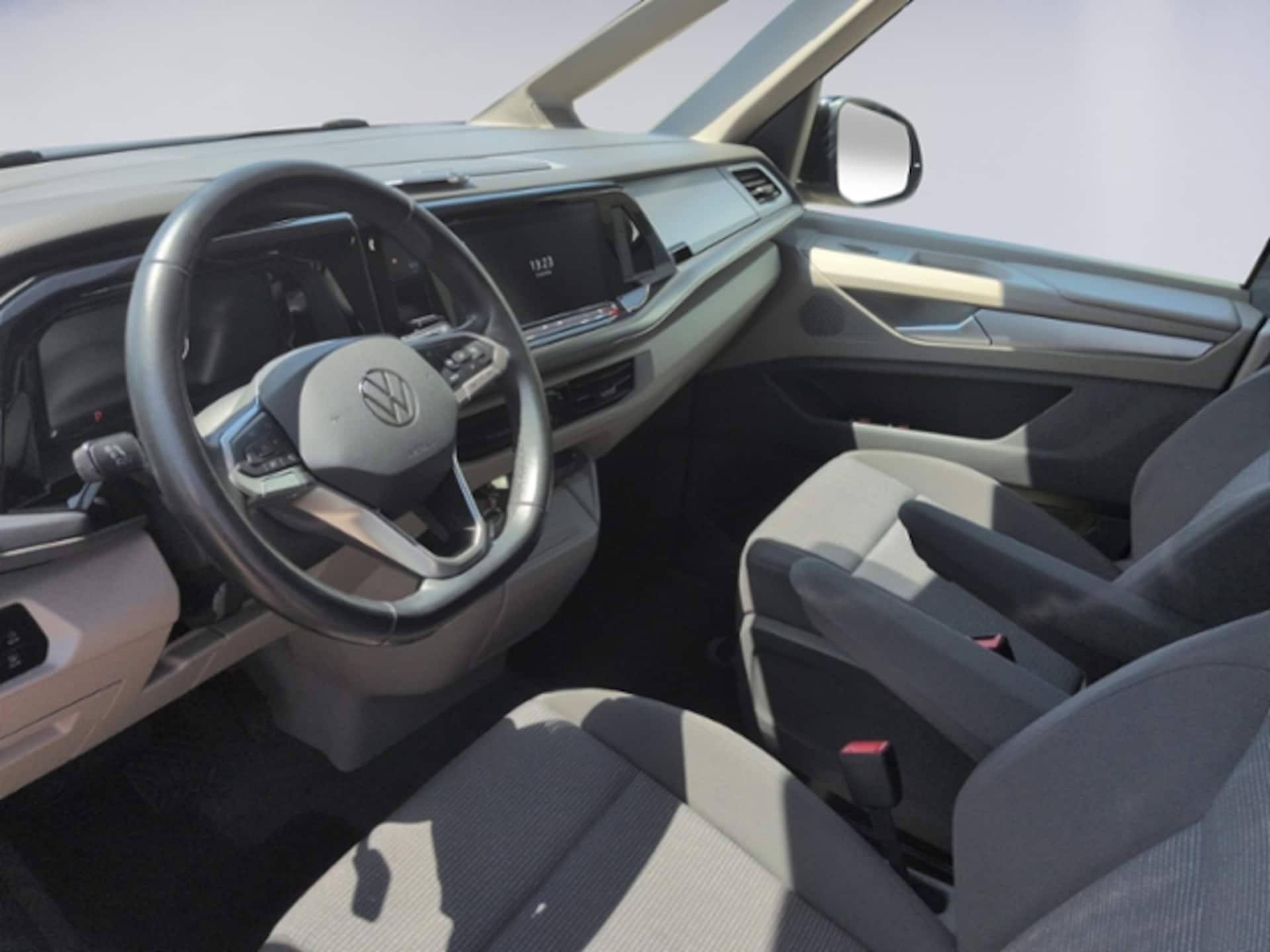 Volkswagen Multivan Basis-Modell