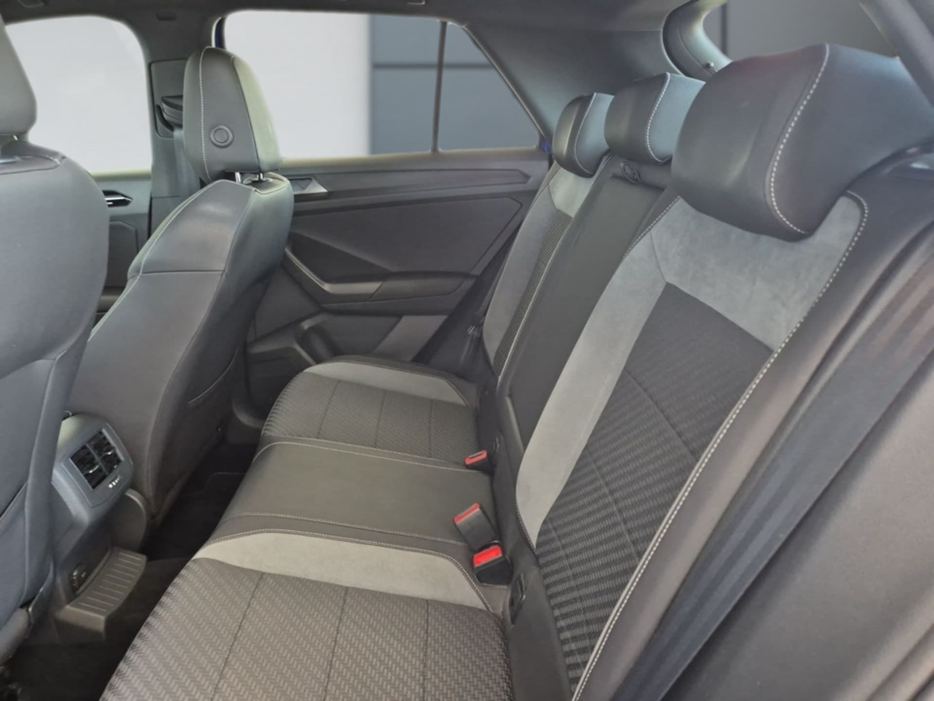 Volkswagen T-Roc R