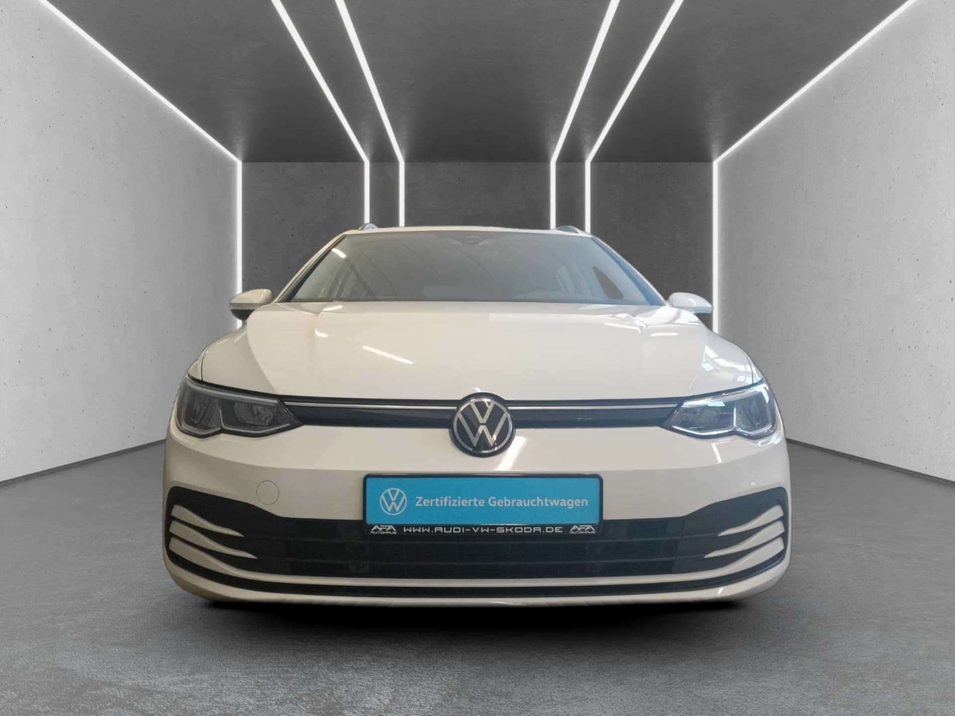 Volkswagen Golf Variant Life