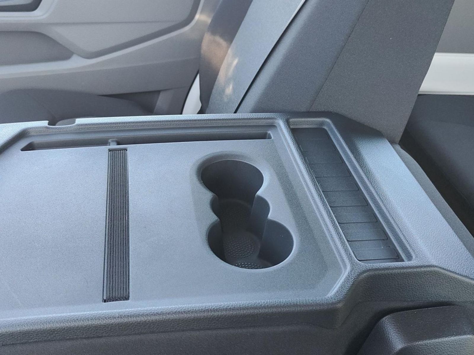Volkswagen Crafter Kasten mittlerer Radstand – Bild 17