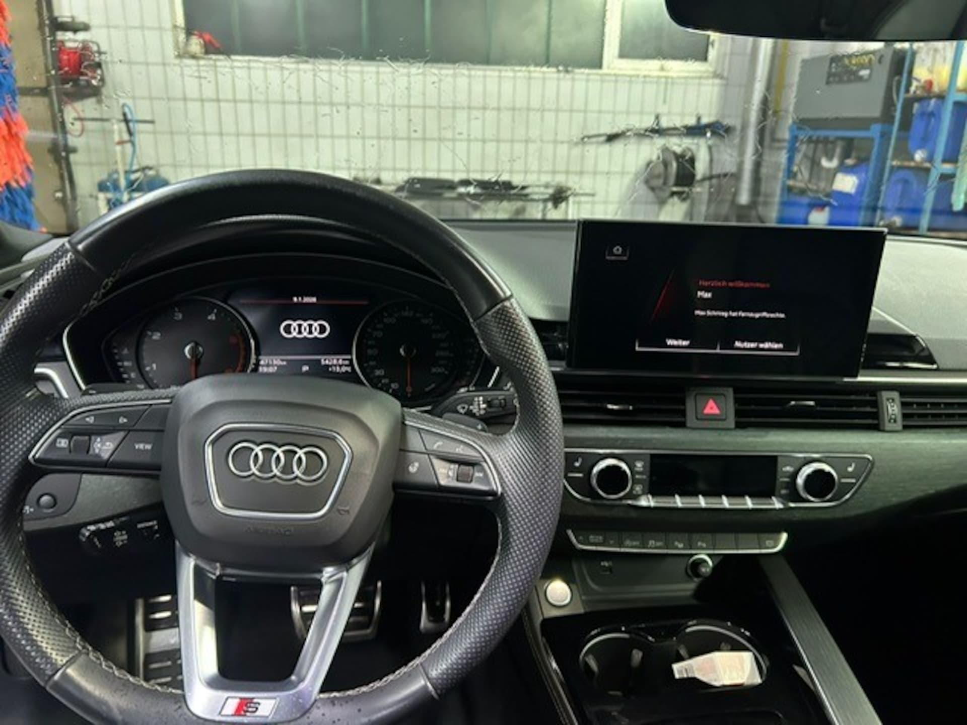 Audi A4 Avant S line