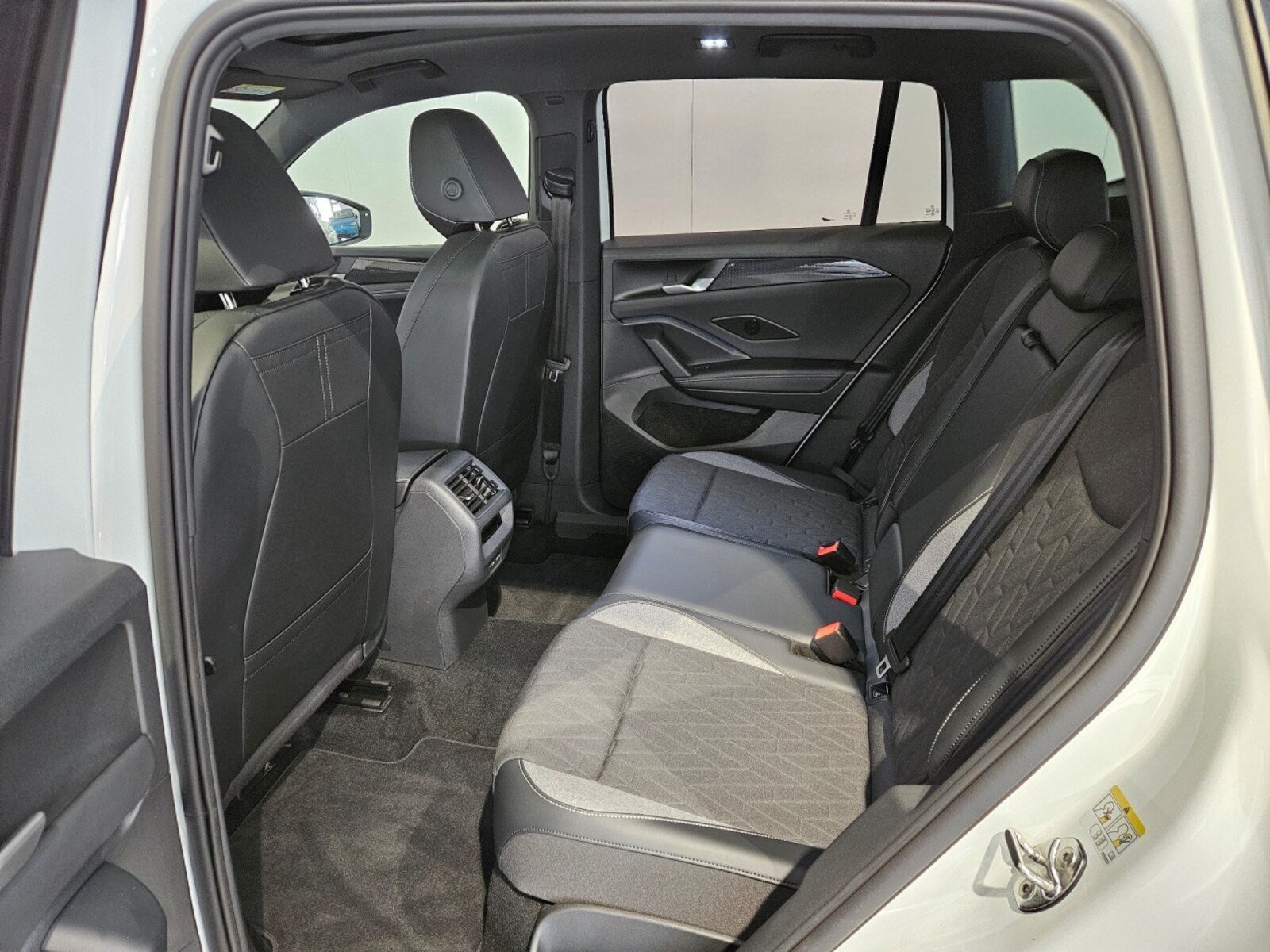 Volkswagen Tiguan – Bild 8