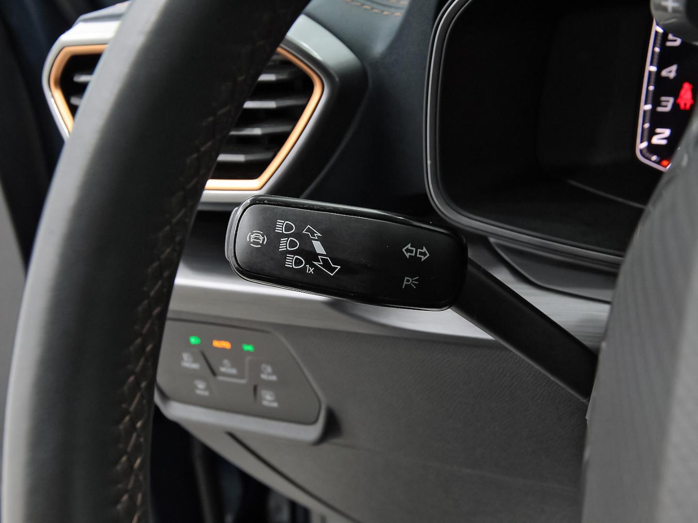 CUPRA Leon Sportstourer 2.0 TSI DSG 221 kW (300 CV) — photo 16