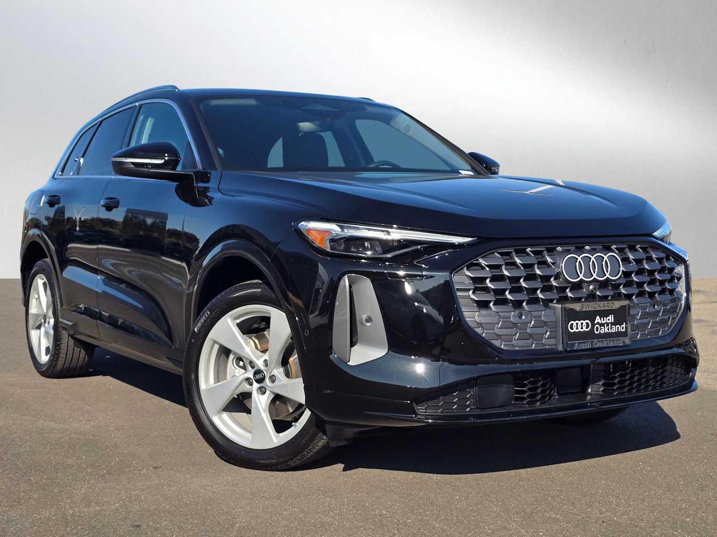 2025 Audi Q5 40 Premium Plus's photo