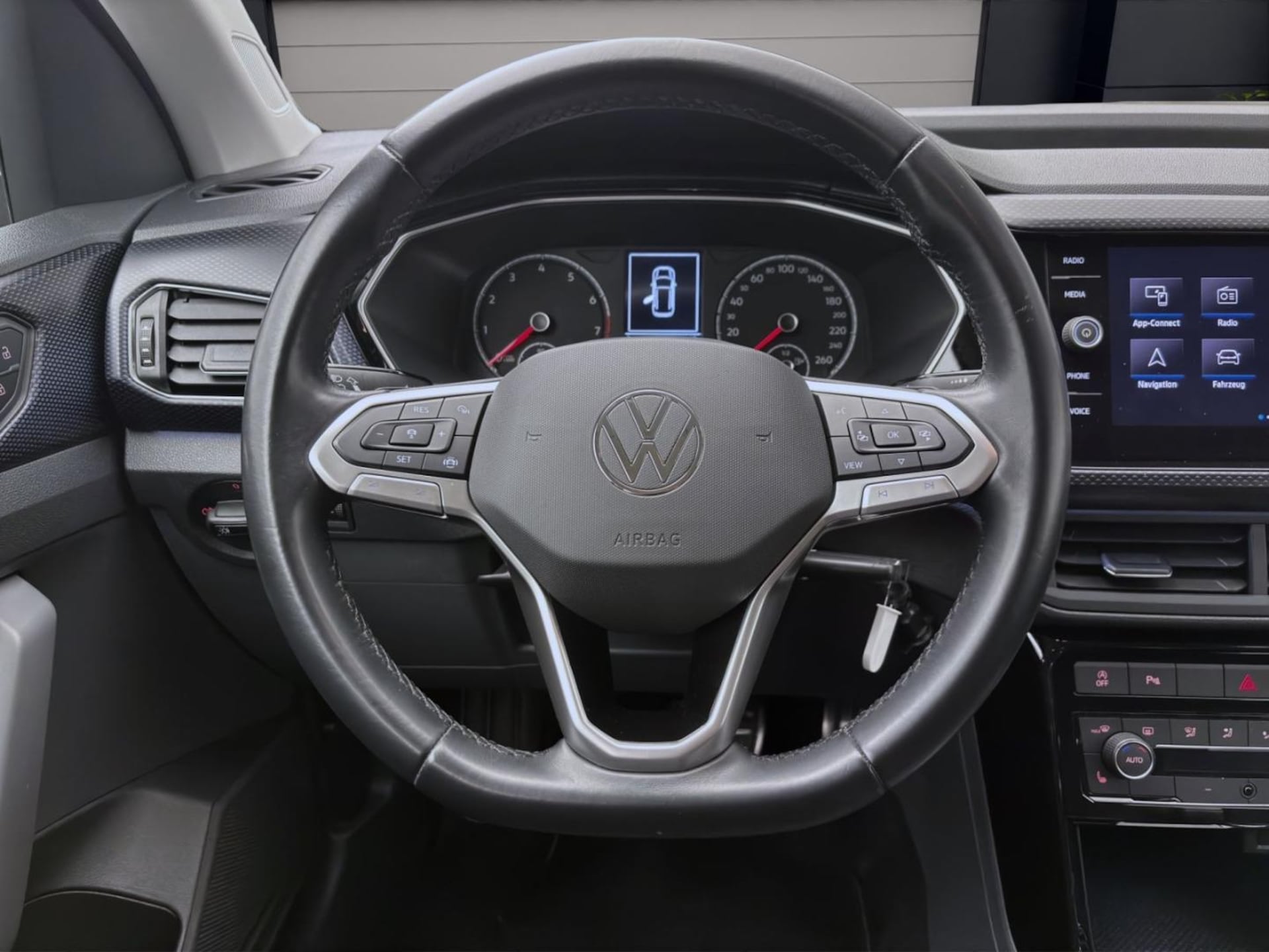 Volkswagen T-Cross United