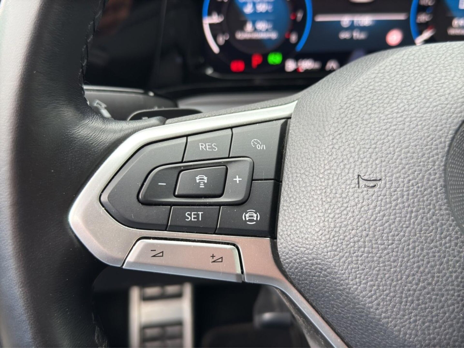 Volkswagen Golf Active
