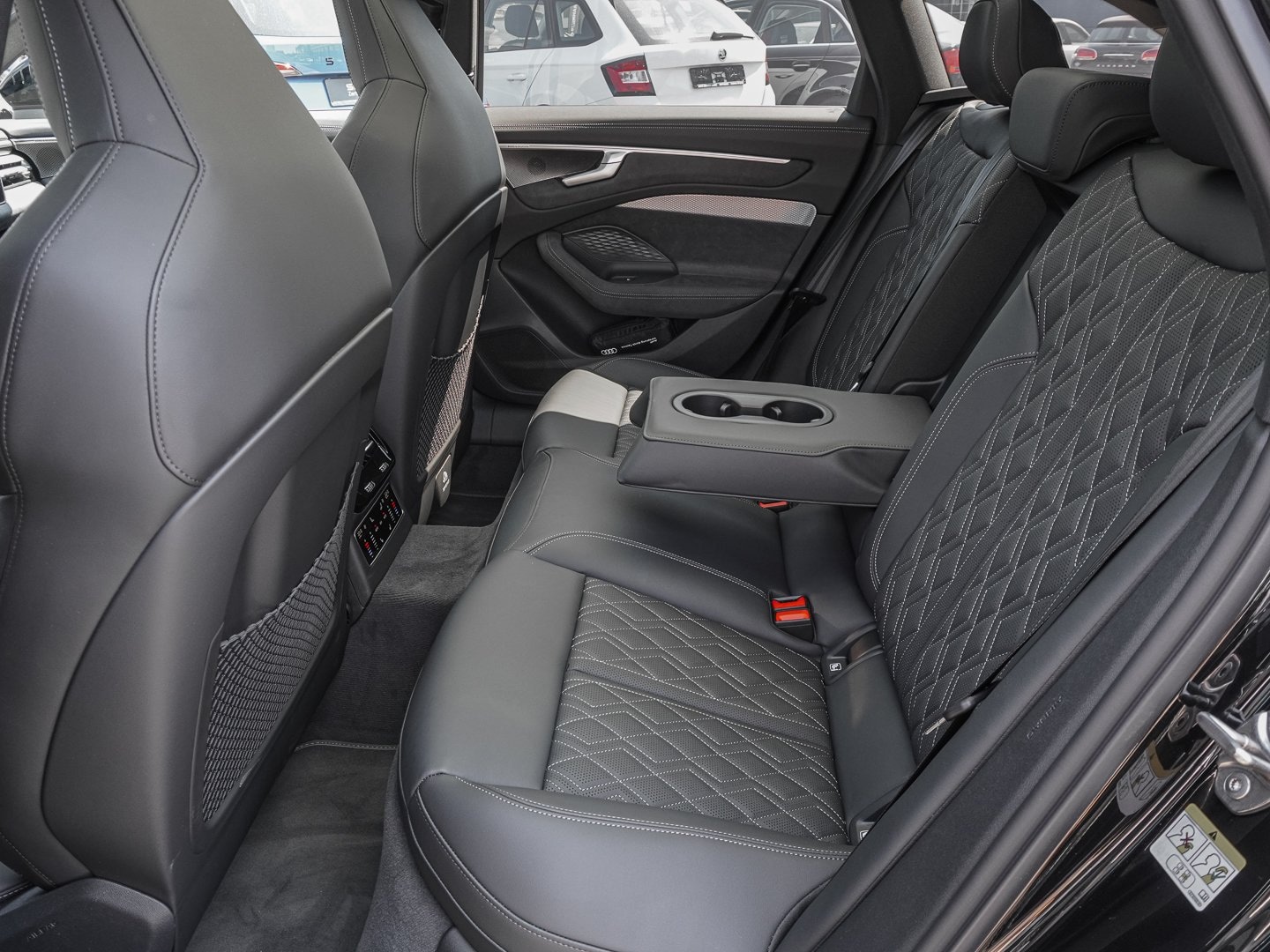 Bild über Audi A6 Avant edition one TDI quattro 220 kW S tronic - für weitere Informationen kontaktieren Sie den Audi Partner