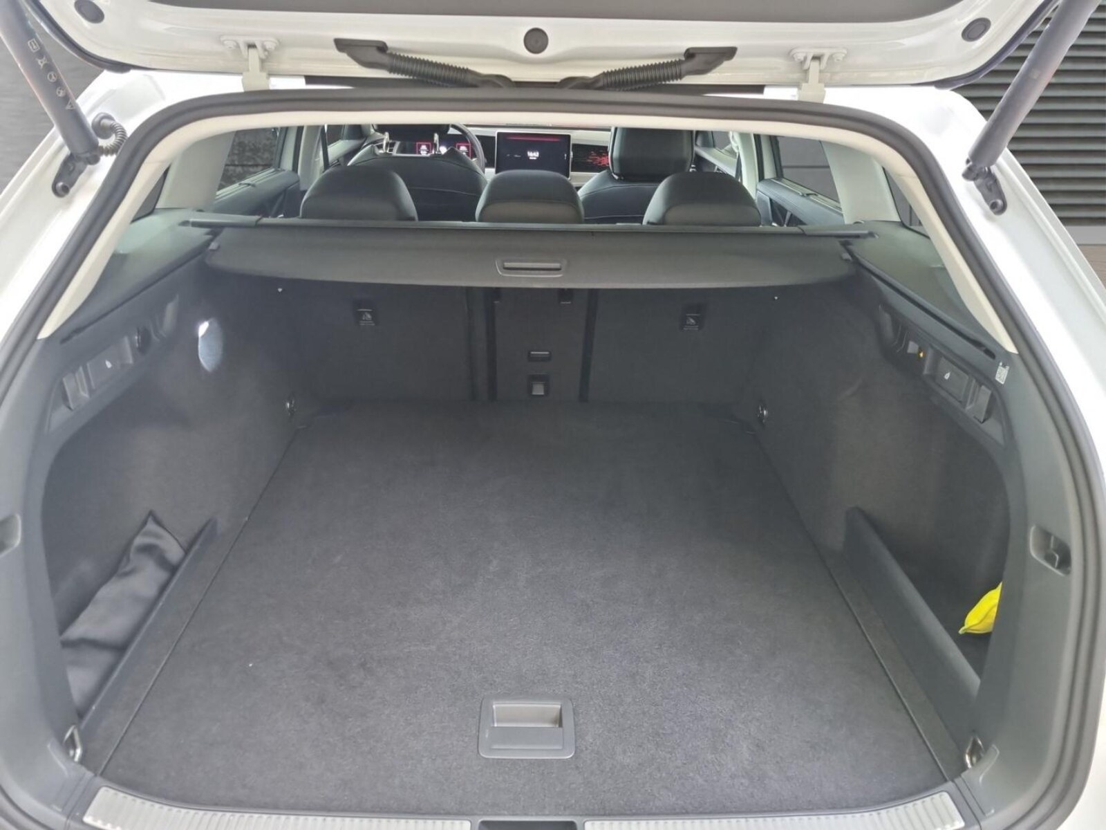 Volkswagen Passat – Bild 14