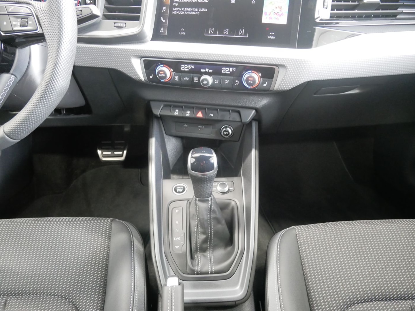 Bild über Audi A1 allstreet 35 TFSI S tronic - für weitere Informationen kontaktieren Sie den Audi Partner