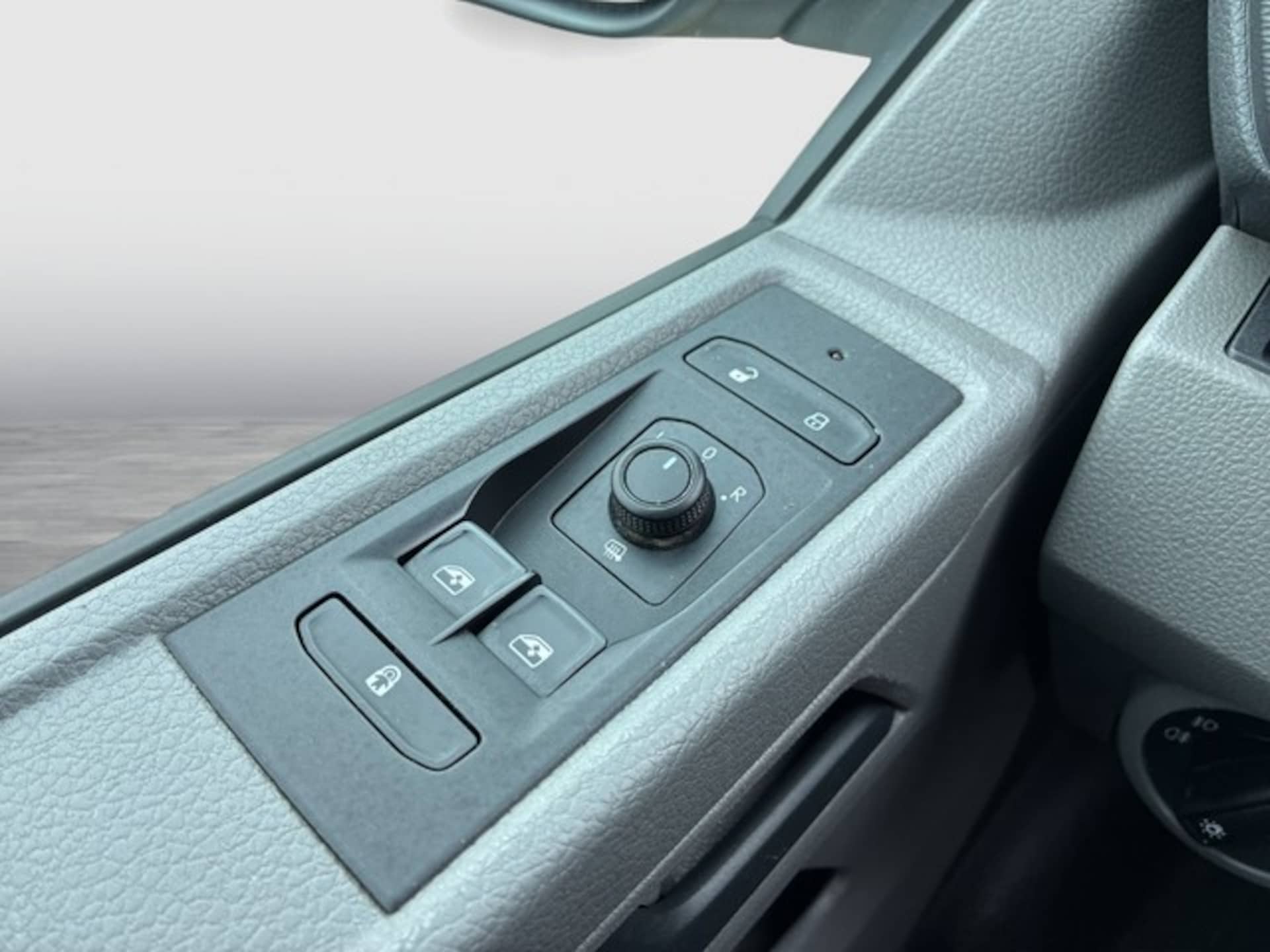 Volkswagen T6.1 Transporter Kombi kurzer Radstand