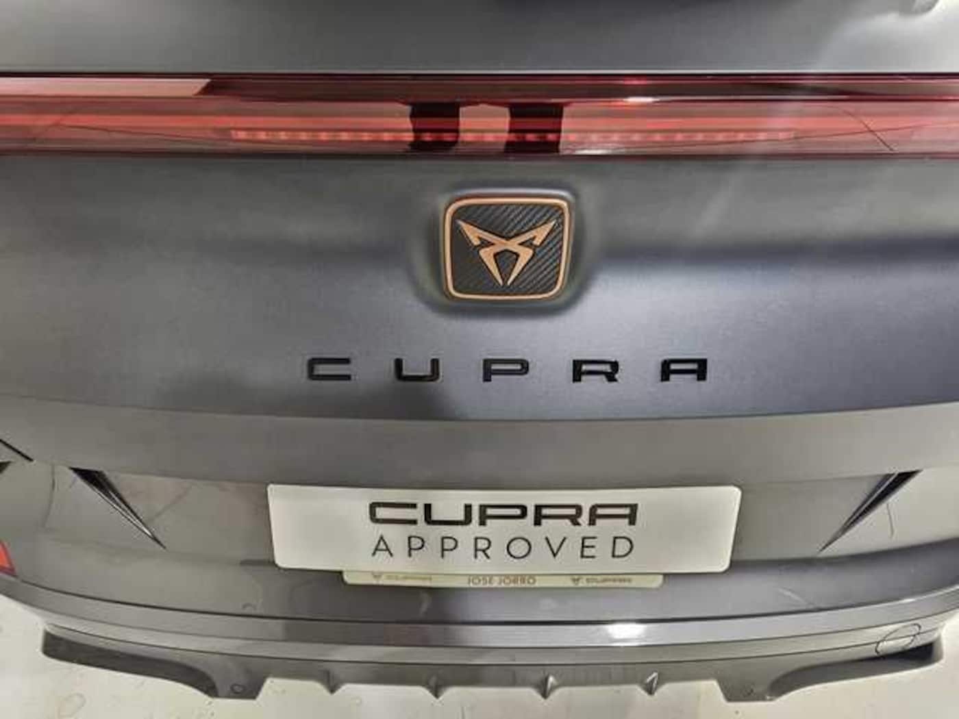 CUPRA Formentor 1.4 e-Hybrid VZ DSG 180 kW (245 CV) — photo 9