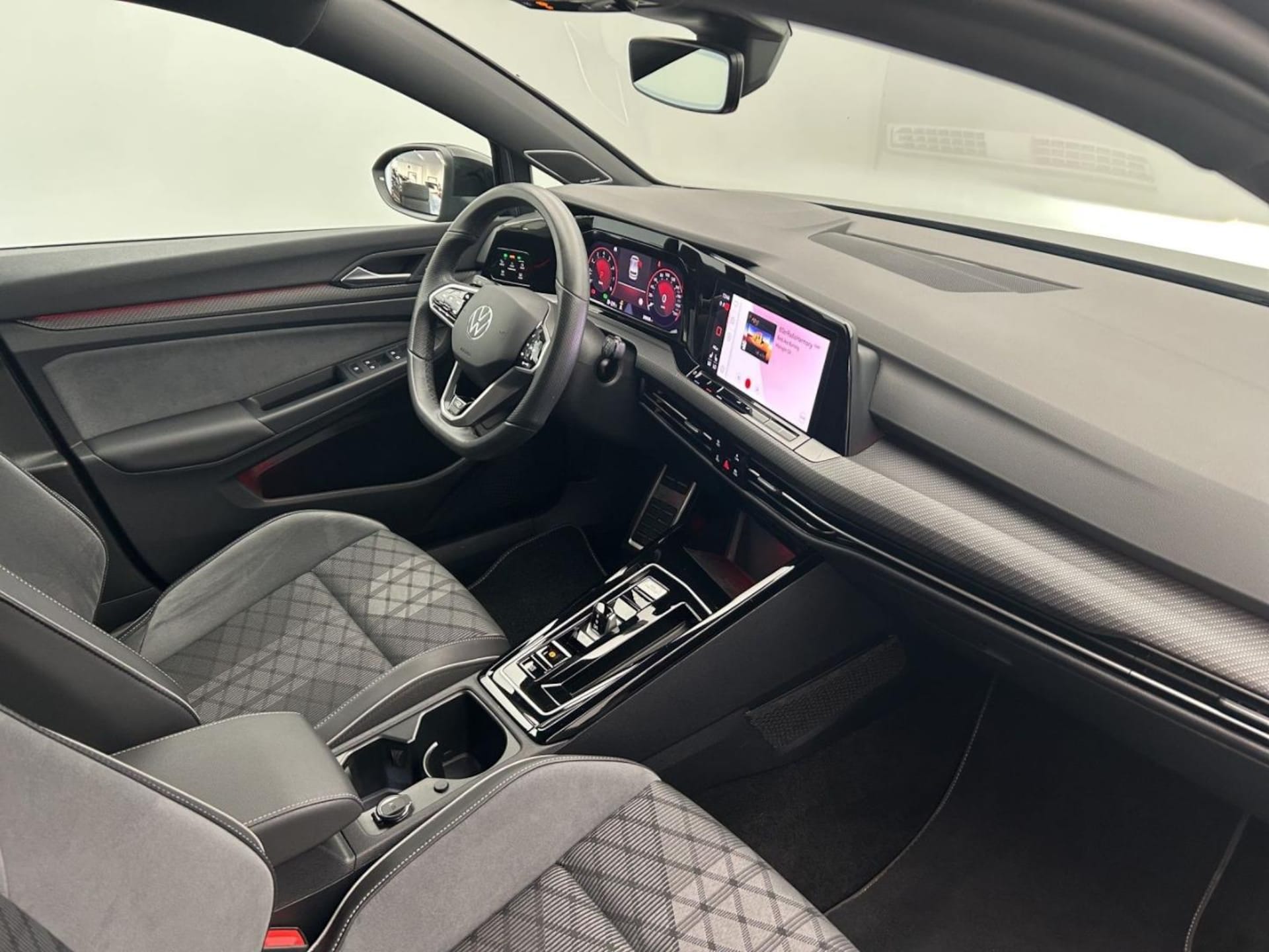 Volkswagen Golf R-Line