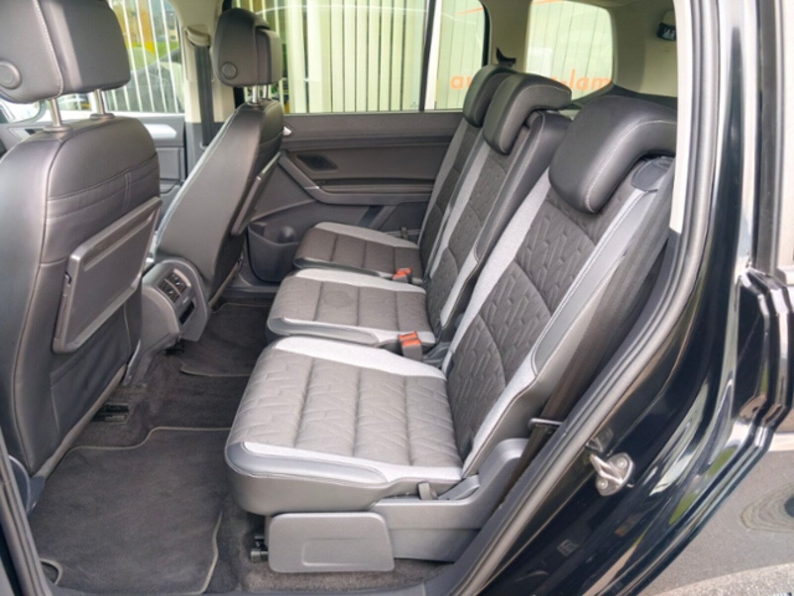 Volkswagen Touran – Bild 11