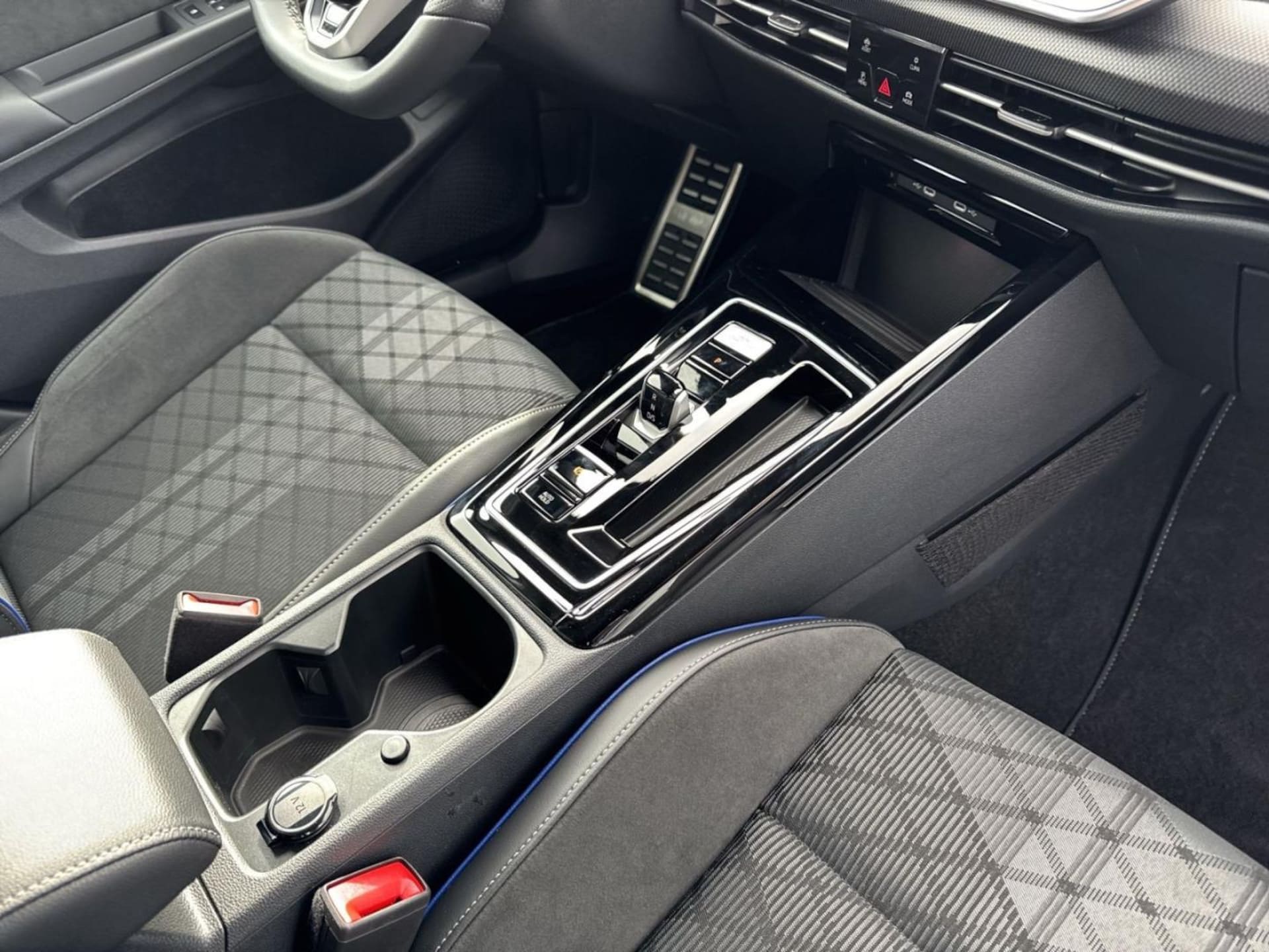 Volkswagen Golf Variant R-Line